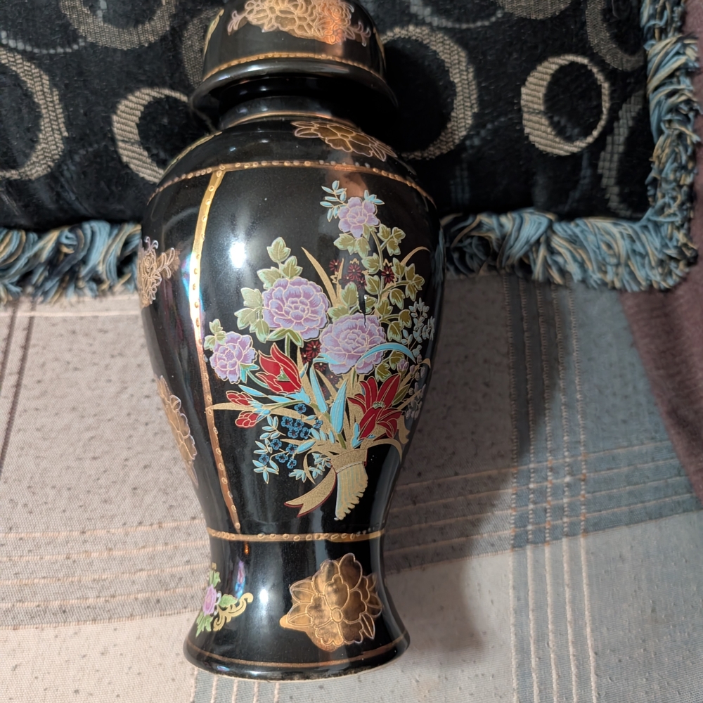 Elegant Black Floral Vase